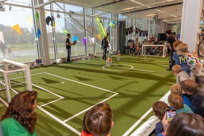 Footballing robots from the Dutch Nao. Photo L. Dingemans